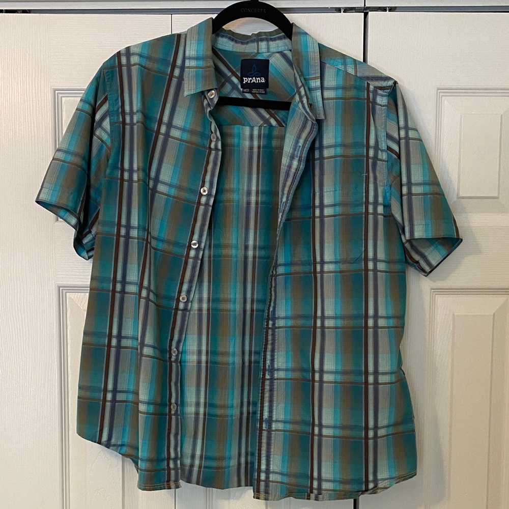 Men’s Prana medium short sleeve button up